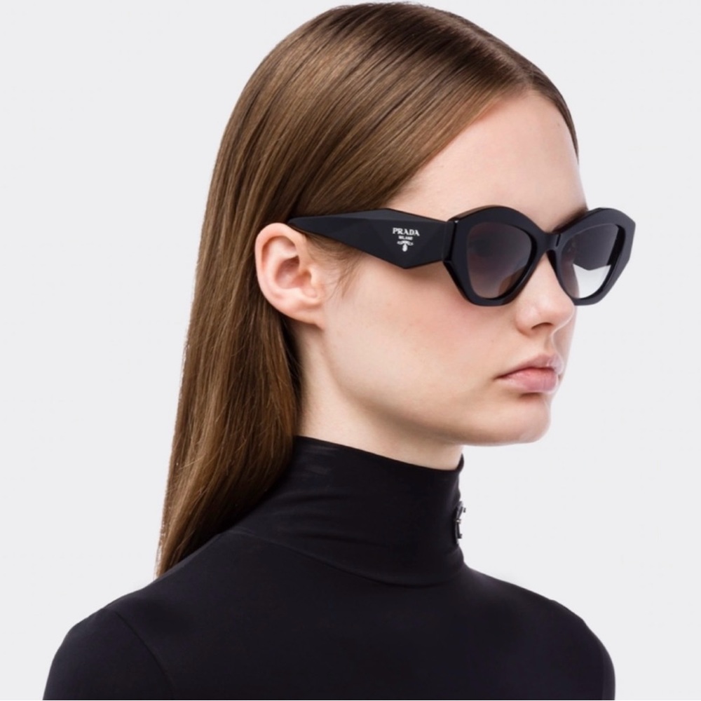Authentic Prada sunglasses SPR07Y 55mm gray gradient - Picture 7 of 11